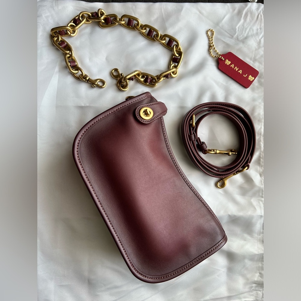 Coach Swinger bag with chain